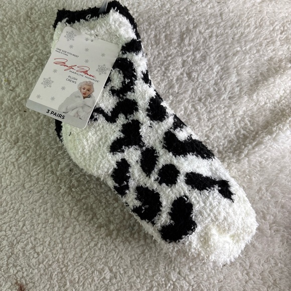 Marilyn Monroe Leopard Strip Cozy Black and White Fuzzy Socks - 3 Pairs NWT - Picture 2 of 7